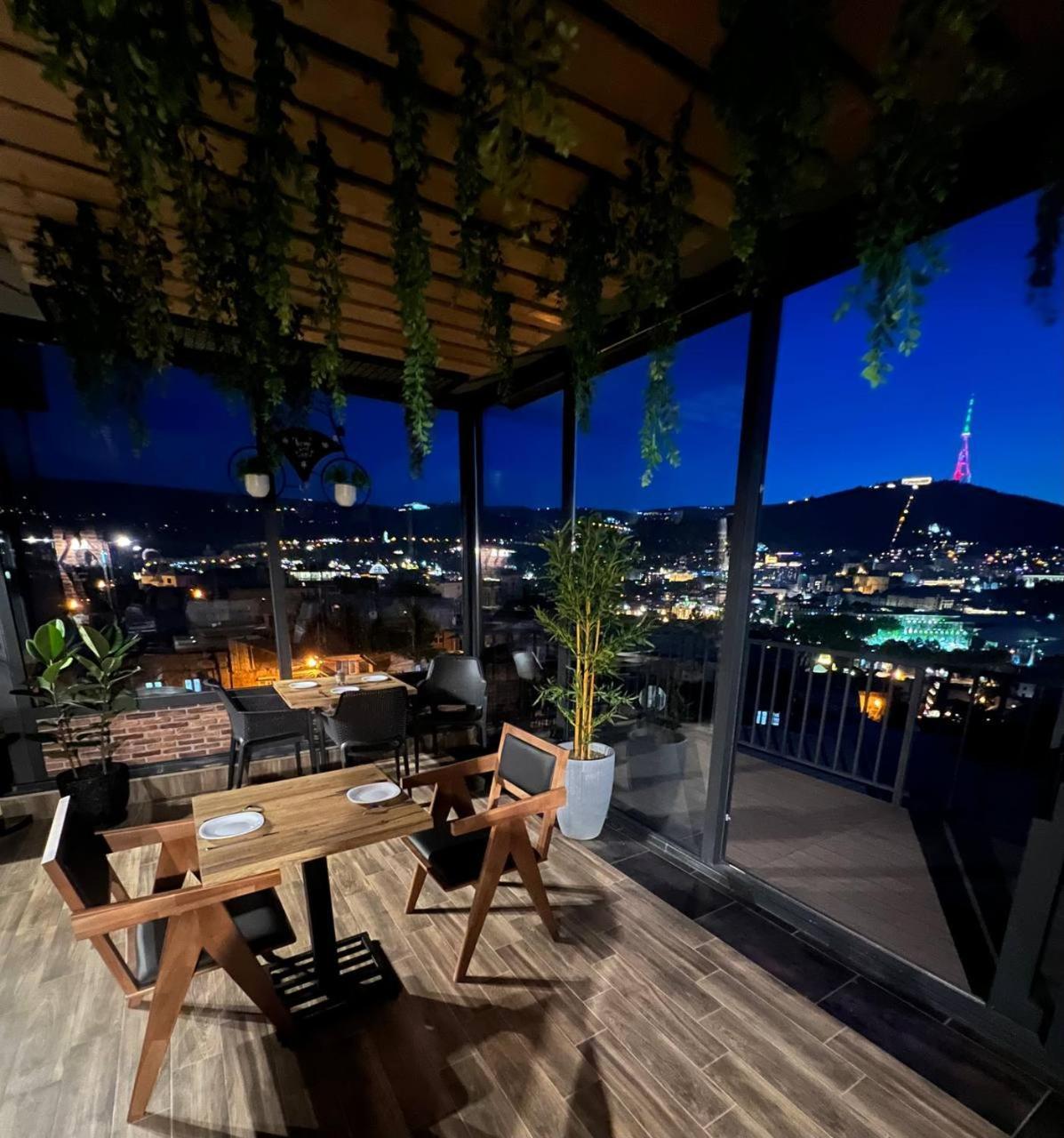 Hotel Livin Tbilisi Exterior foto