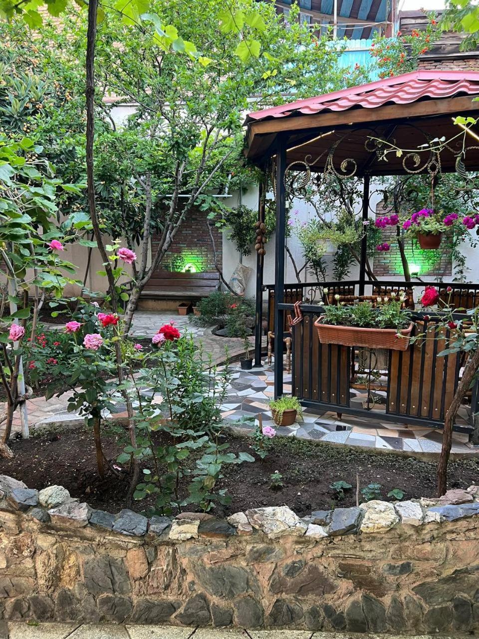 Hotel Livin Tbilisi Exterior foto