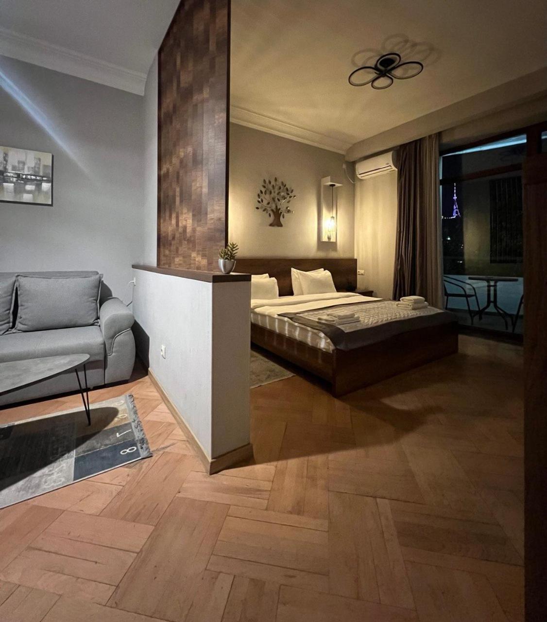 Hotel Livin Tbilisi Zimmer foto