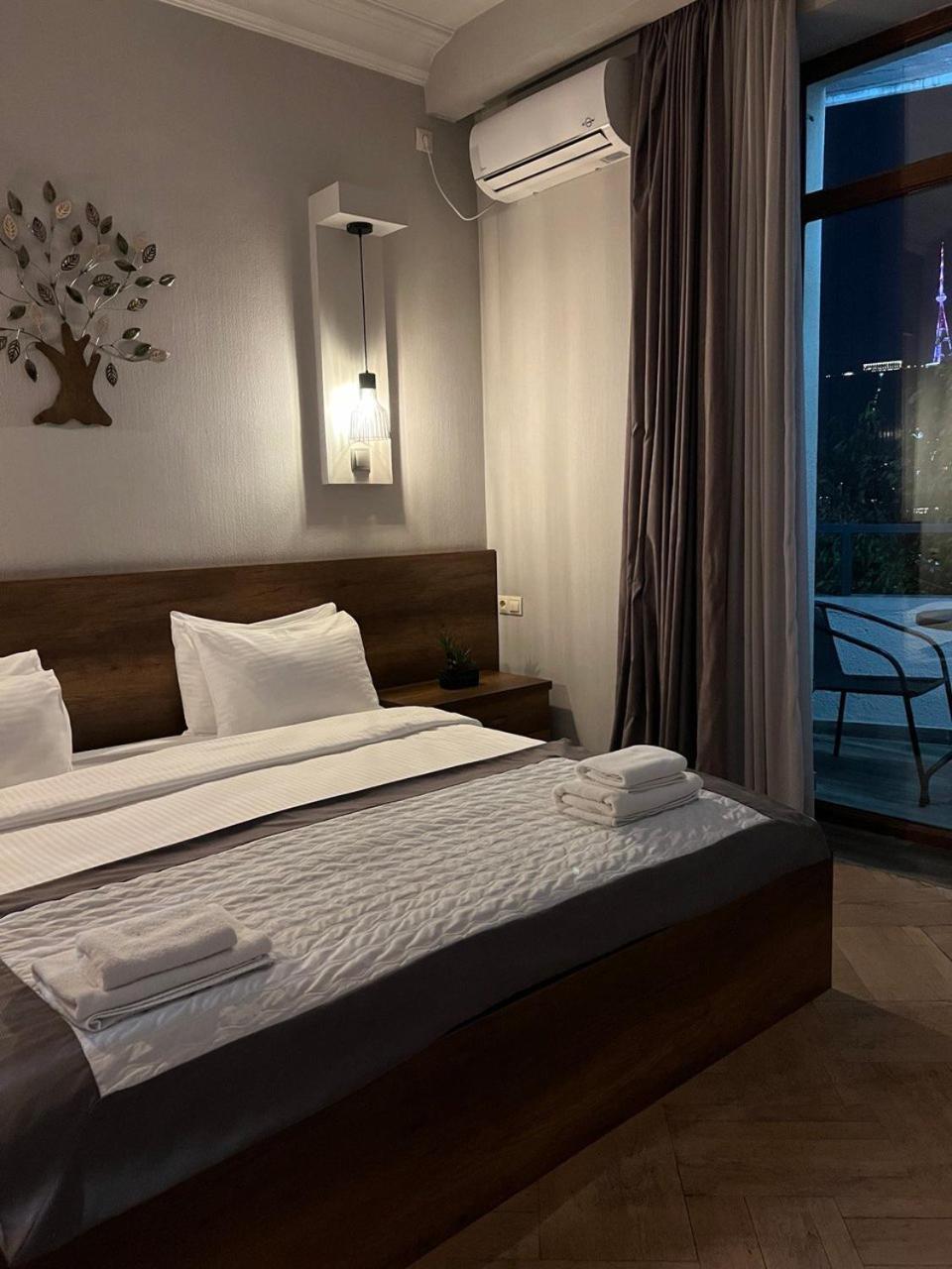 Hotel Livin Tbilisi Zimmer foto