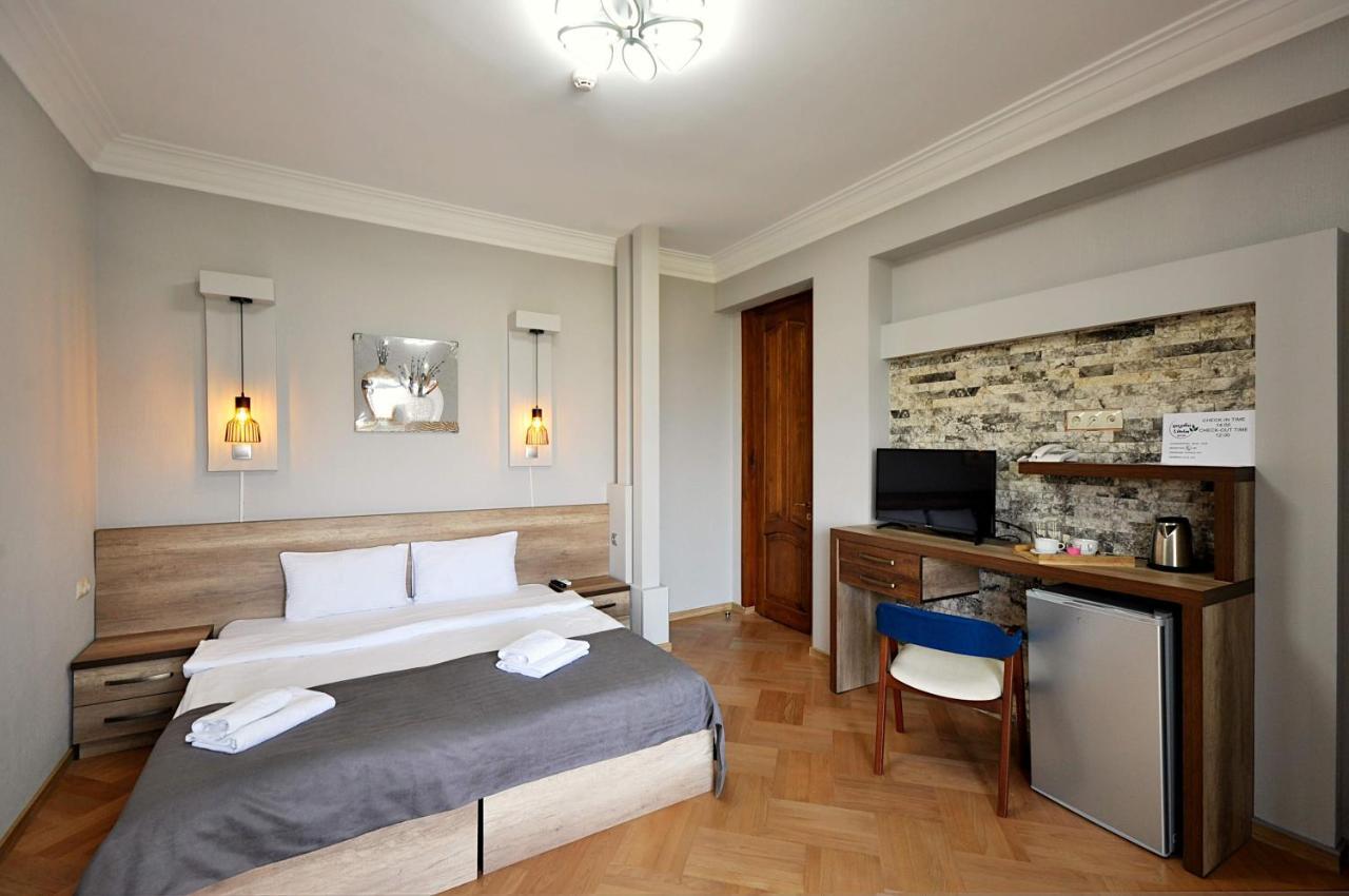 Hotel Livin Tbilisi Exterior foto